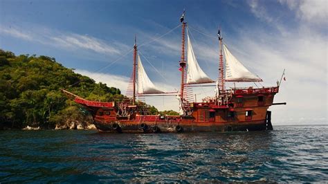 puerto vallarta barco pirata.